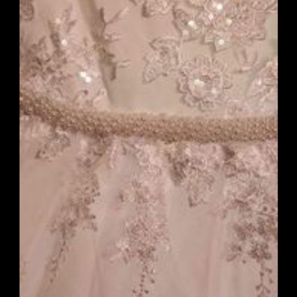 Chantilly Place Girls Formal, Jr. Bridesmaid Dresses, Size 10 White - Picture 13 of 15